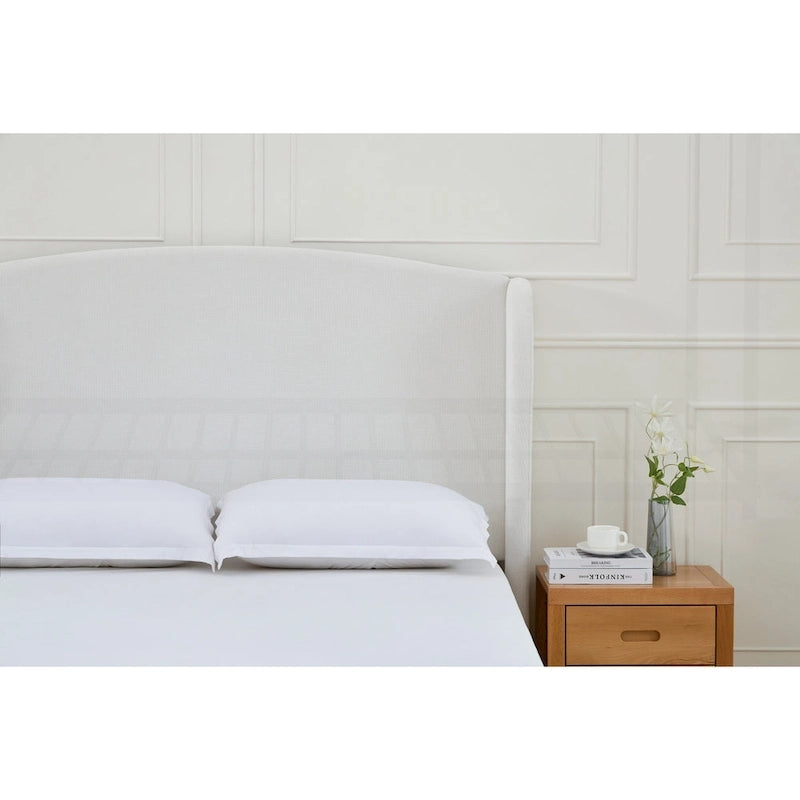 Cama King con respaldo alto tapizada de estilo minimalista para un sueño reparador y un dormitorio elegante
