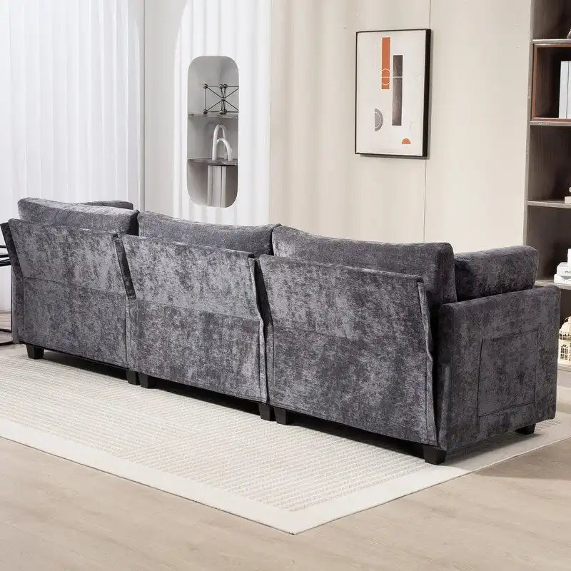 111.42 Sofá de tres plazas tapizado en chenilla