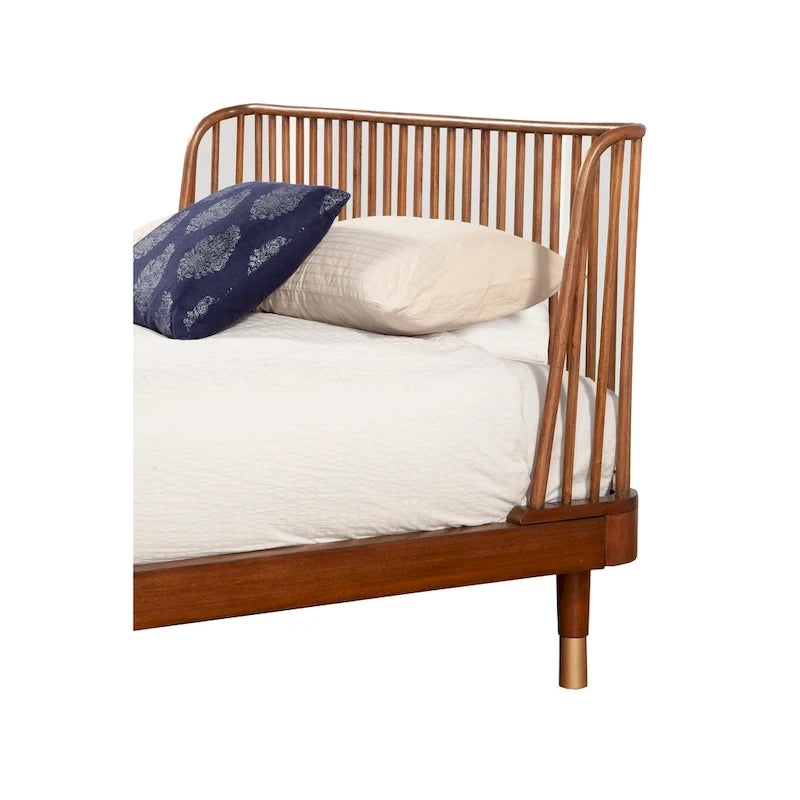 Cama de plataforma de madera en nogal oscuro