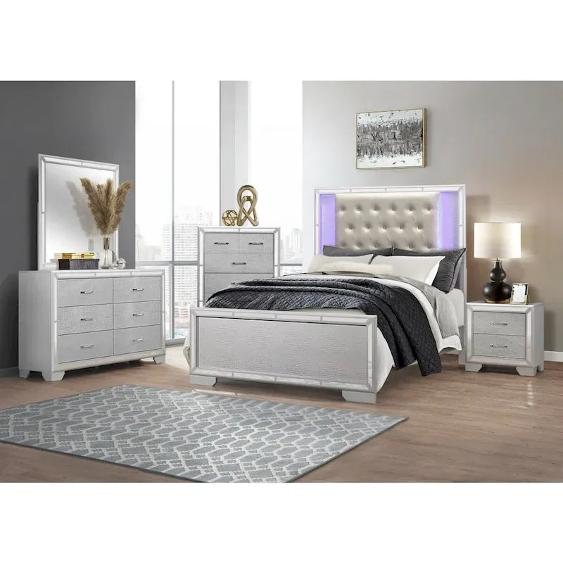 Cama tapizada de polipiel plateada con luces LED y botones