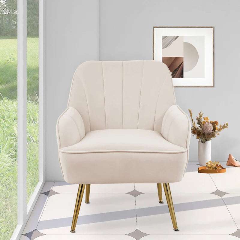 Sillón moderno con apoyabrazos anchos