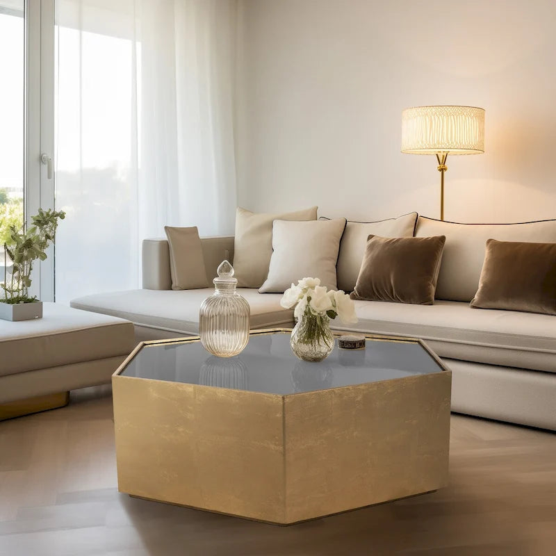 Mesa de centro glamurosa moderna con tapa de cristal hexagonal de madera dorada